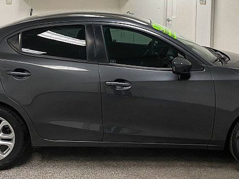 Used 2016 Scion iA image 4