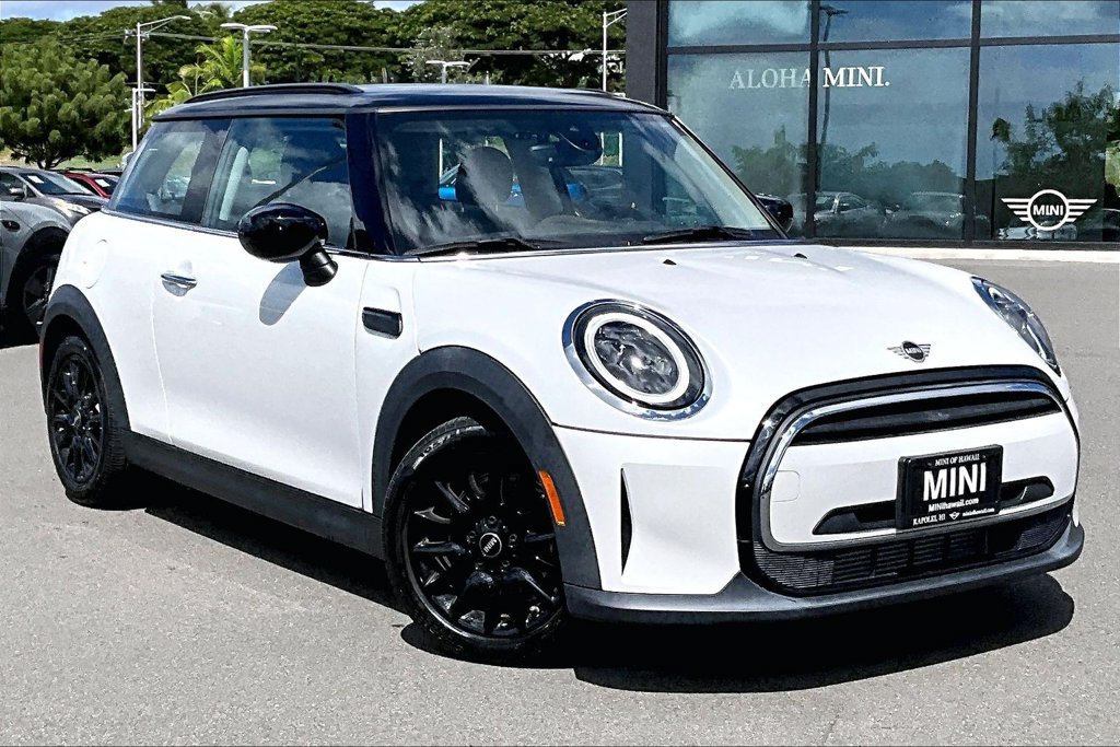 Used 2024 MINI Cooper 2-Door Hardtop FWD image 34