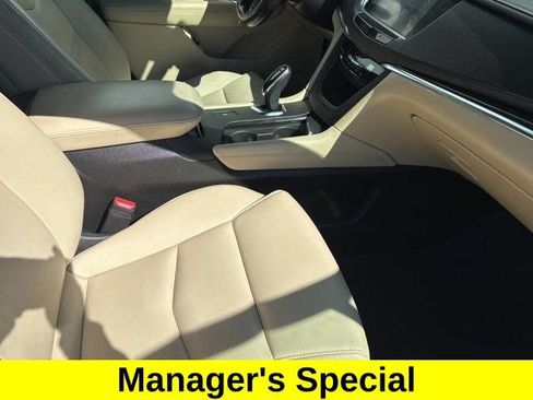Used 2019 Cadillac XT5 FWD image 37