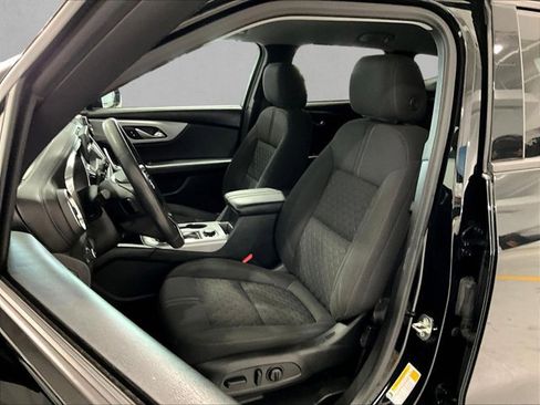 Used 2022 Chevrolet Blazer LT FWD image 27