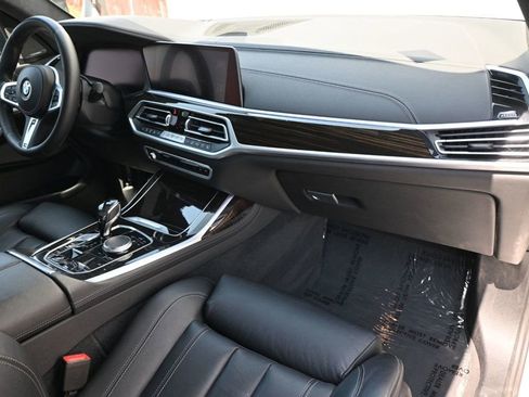 Used 2021 BMW X7 xDrive40i w/ M Sport Package image 10