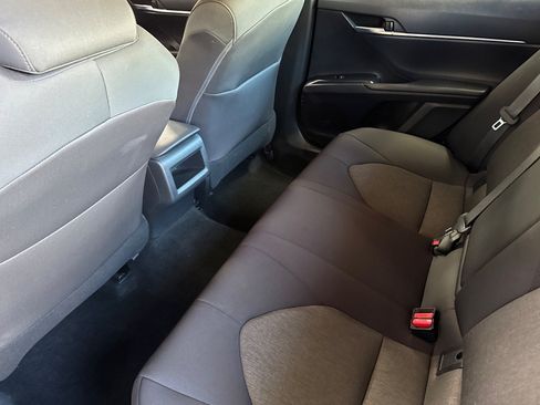 Used 2020 Toyota Camry LE FWD image 24