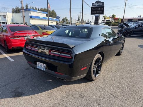 Used 2016 Dodge Challenger SXT w/ Blacktop Package RWD image 6