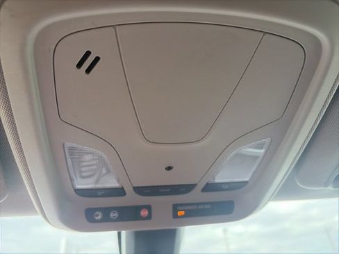 Used 2018 Chevrolet Impala LT FWD image 25