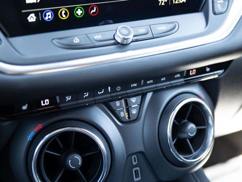 Certified 2024 Chevrolet Blazer LT image 14