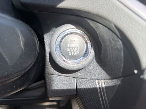 Used 2023 Subaru Forester Premium AWD/4WD image 19