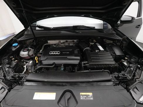 Used 2019 Audi Q3 2.0T Prestige w/ Prestige Package AWD/4WD image 2