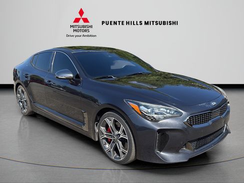 Used 2021 Kia Stinger GT2 RWD image 3