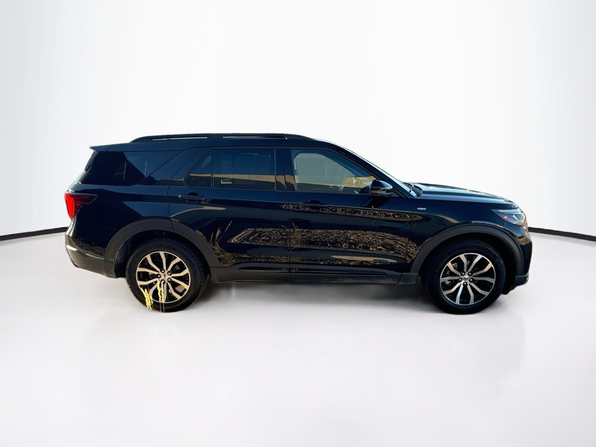 Used 2025 Ford Explorer ST-Line AWD/4WD image 10