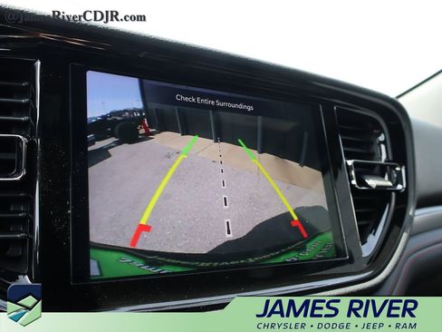 Used 2025 Dodge Durango GT image 35