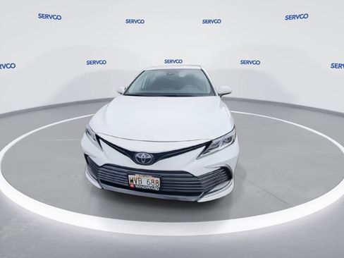 Used 2023 Toyota Camry LE image 3