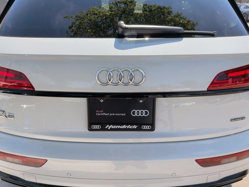 Used 2023 Audi Q5 e Prestige w/ Prestige Package image 43