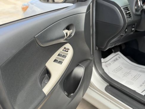 Used 2012 Toyota Corolla S FWD image 17