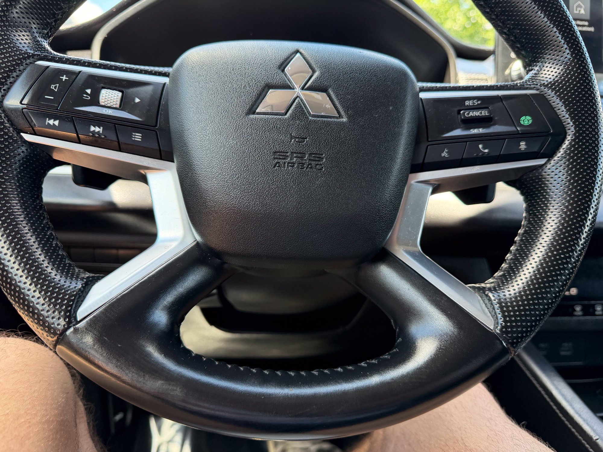 Used 2022 Mitsubishi Outlander SE AWD/4WD image 16