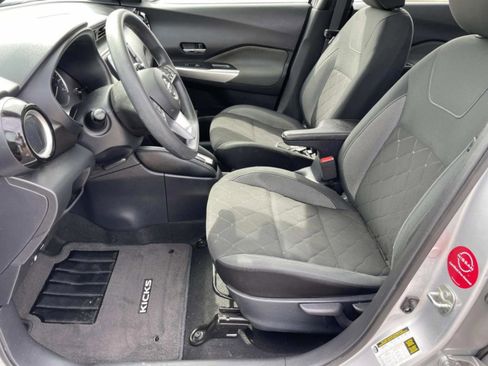 Used 2020 Nissan Kicks SV FWD image 14