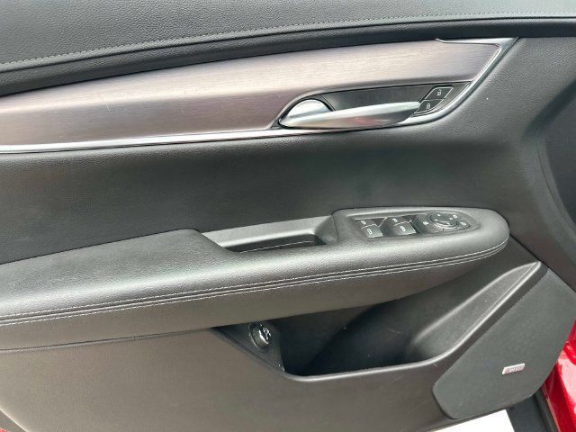 Used 2024 Cadillac XT5 Luxury FWD image 14