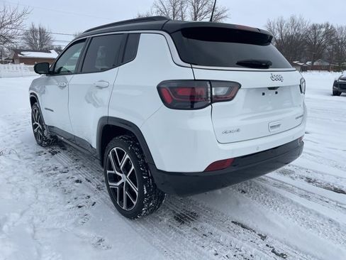 Used 2024 Jeep Compass Limited w/ Elite Group image 2