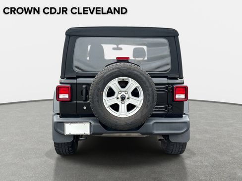 Used 2018 Jeep Wrangler Unlimited Sport S AWD/4WD image 5
