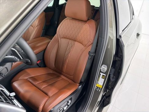 Certified 2024 BMW X6 xDrive40i w/ Executive Package image 13