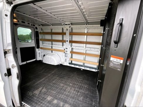 Used 2025 RAM ProMaster 2500 w/ U-Haul Equipment Group FWD image 25