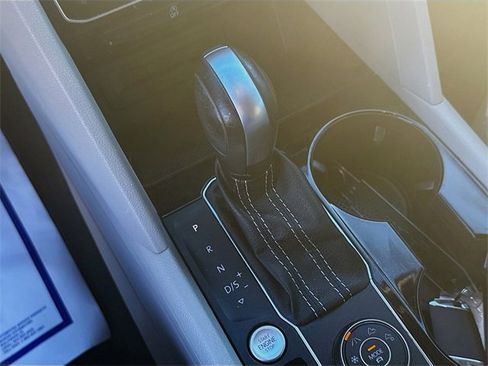 Used 2023 Volkswagen Atlas SE image 15