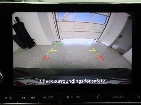 Used 2024 Nissan Rogue SV FWD image 21