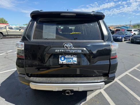 Used 2017 Toyota 4Runner TRD Off-Road AWD/4WD image 6