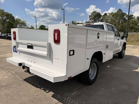 New 2025 Chevrolet Silverado 3500 W/T RWD image 6