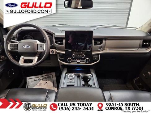 Used 2024 Ford Expedition XLT image 11