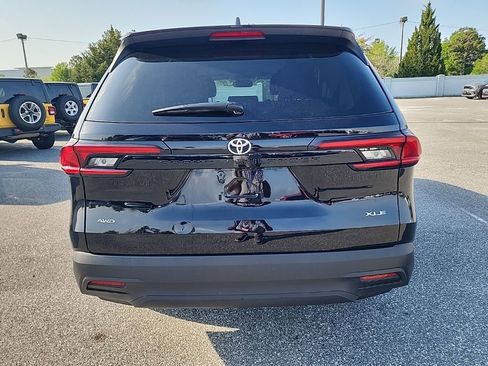 Used 2025 Toyota Grand Highlander AWD image 7