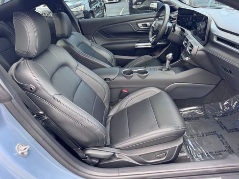 Used 2025 Ford Mustang GT Premium RWD image 26