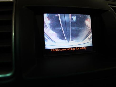 Used 2012 Toyota Highlander Limited w/ Tow Pkg AWD/4WD image 18