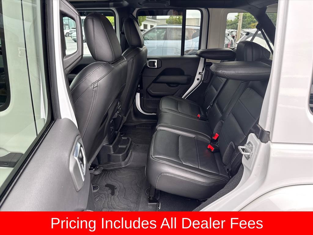 Used 2023 Jeep Wrangler Unlimited Sahara w/ Safety Group AWD/4WD image 13