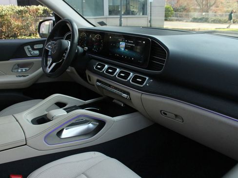 Used 2020 Mercedes-Benz GLE 350 4MATIC w/ Premium Package image 29