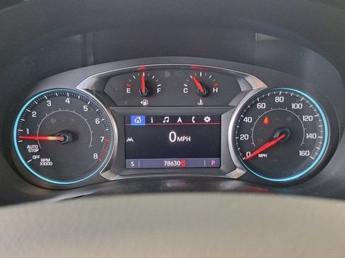Used 2022 Chevrolet Traverse LT FWD image 9