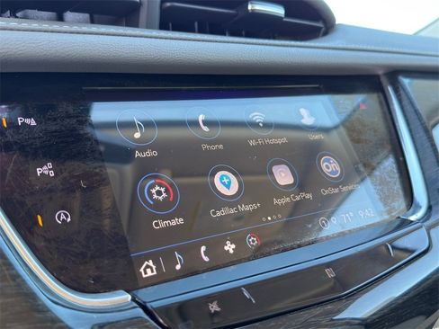 Used 2021 Cadillac XT6 Premium Luxury image 18