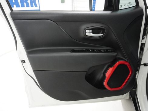 Used 2023 Jeep Renegade Trailhawk AWD/4WD image 12
