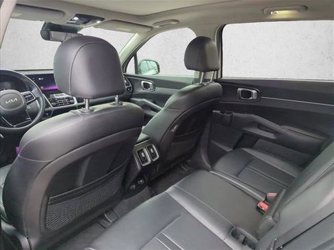 Used 2022 Kia Sorento S w/ Panoramic Sunroof Package FWD image 19