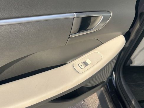 Used 2025 Hyundai Sonata SE image 22