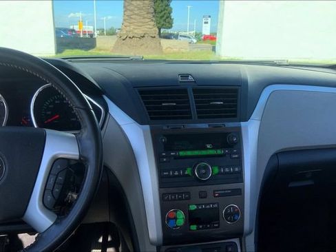 Used 2012 Chevrolet Traverse LTZ FWD image 6