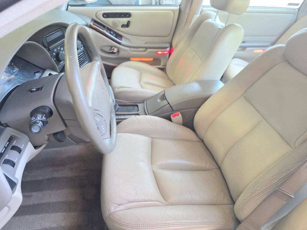 Used 1997 Oldsmobile Aurora FWD image 11