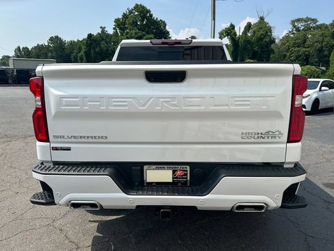 Used 2024 Chevrolet Silverado 1500 High Country w/ Technology Package AWD/4WD image 7