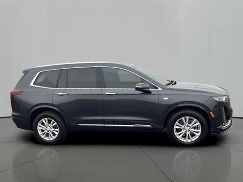 Used 2023 Cadillac XT6 Luxury image 6