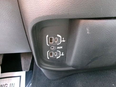 Used 2022 RAM 2500 Big Horn AWD/4WD image 15