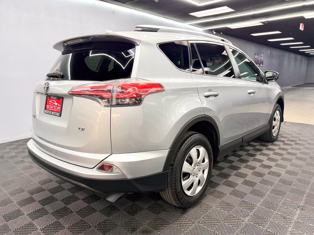 Used 2016 Toyota RAV4 LE FWD image 14