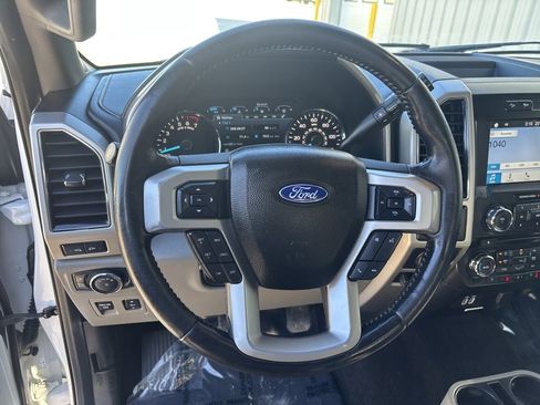 Used 2018 Ford F150 Lariat image 18