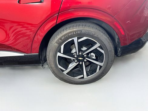 Used 2025 Chevrolet Equinox EV LT w/ Convenience Package image 11