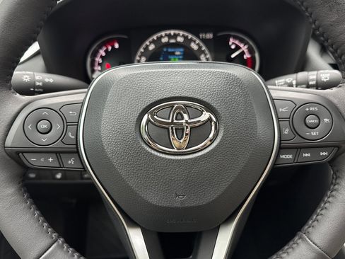New 2025 Toyota RAV4 XLE image 27