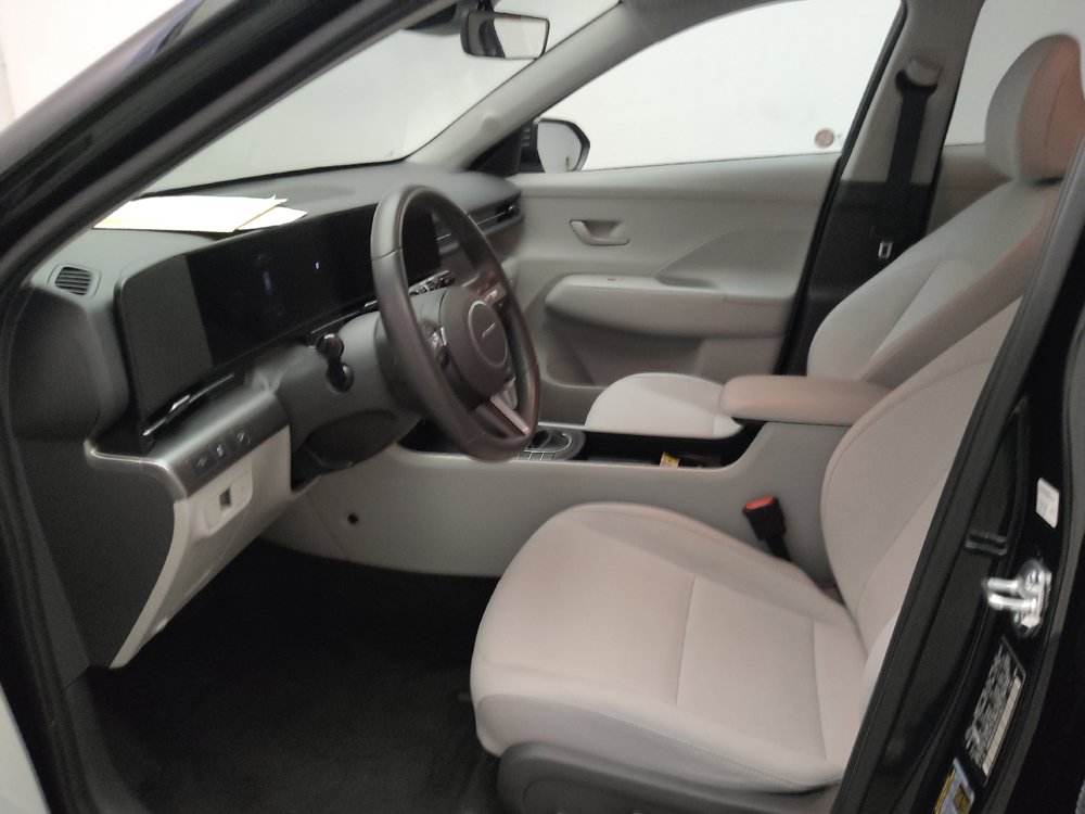 Used 2025 Hyundai Kona SEL FWD image 17