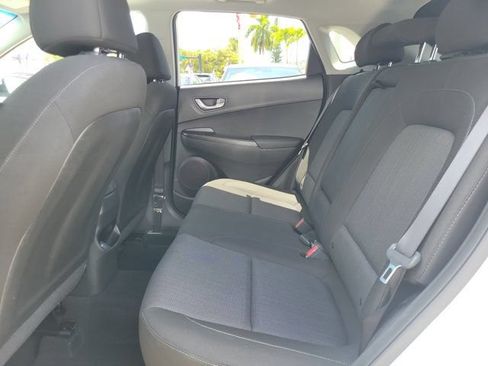 Certified 2023 Hyundai Kona SEL w/ Convenience Package FWD image 7